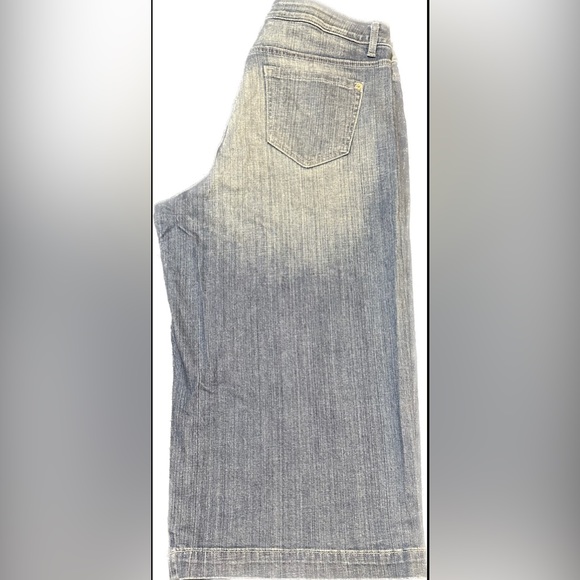 Lane Bryant - Stone Washed Classic Wide Leg Denim Capri Pants 18 - Picture 3 of 5